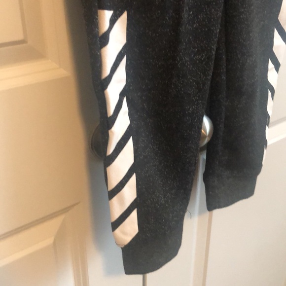 NBA Joggers - Picture 3 of 5